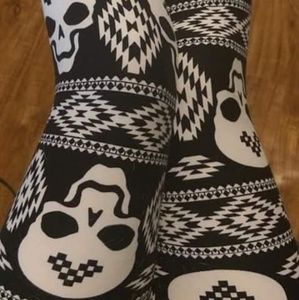 One Size Adult Black & White Aztec Skull Leggings